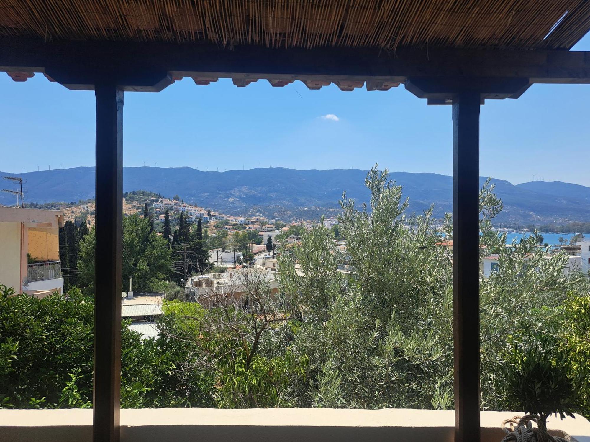 Apartment Moonlight Poros Town